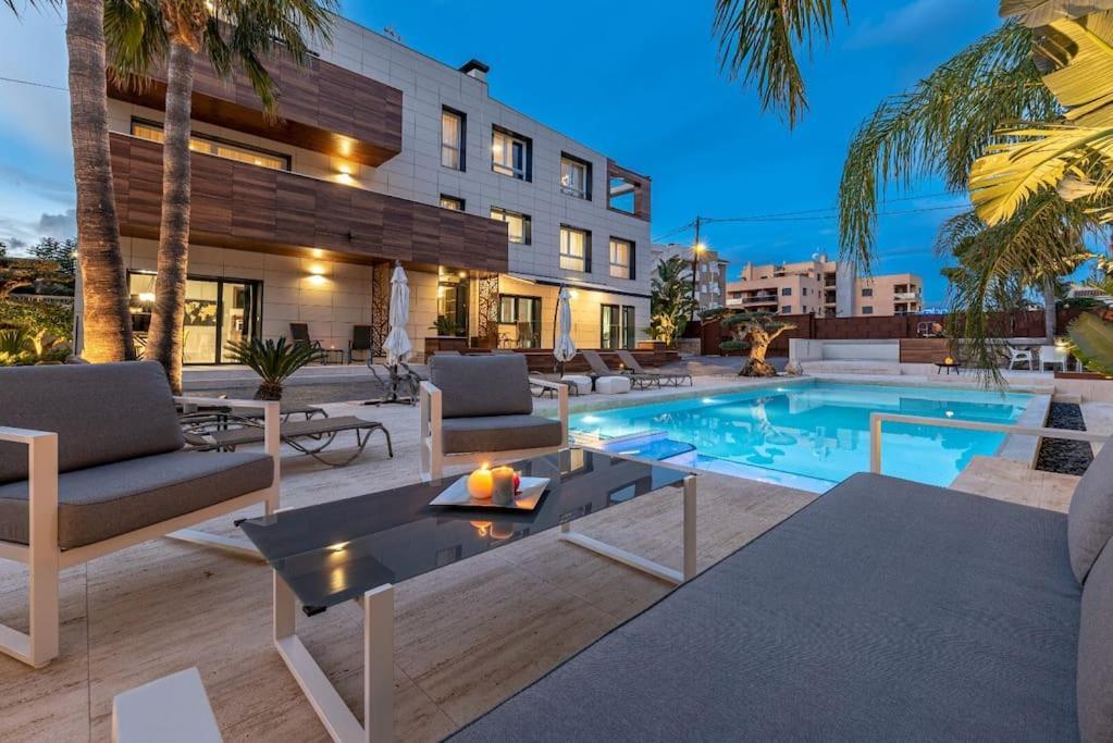 5 Stelle Piscina, Jacuzzi, Wifi - 2 Min Dal Mare Apartment Miami Playa ภายนอก รูปภาพ
