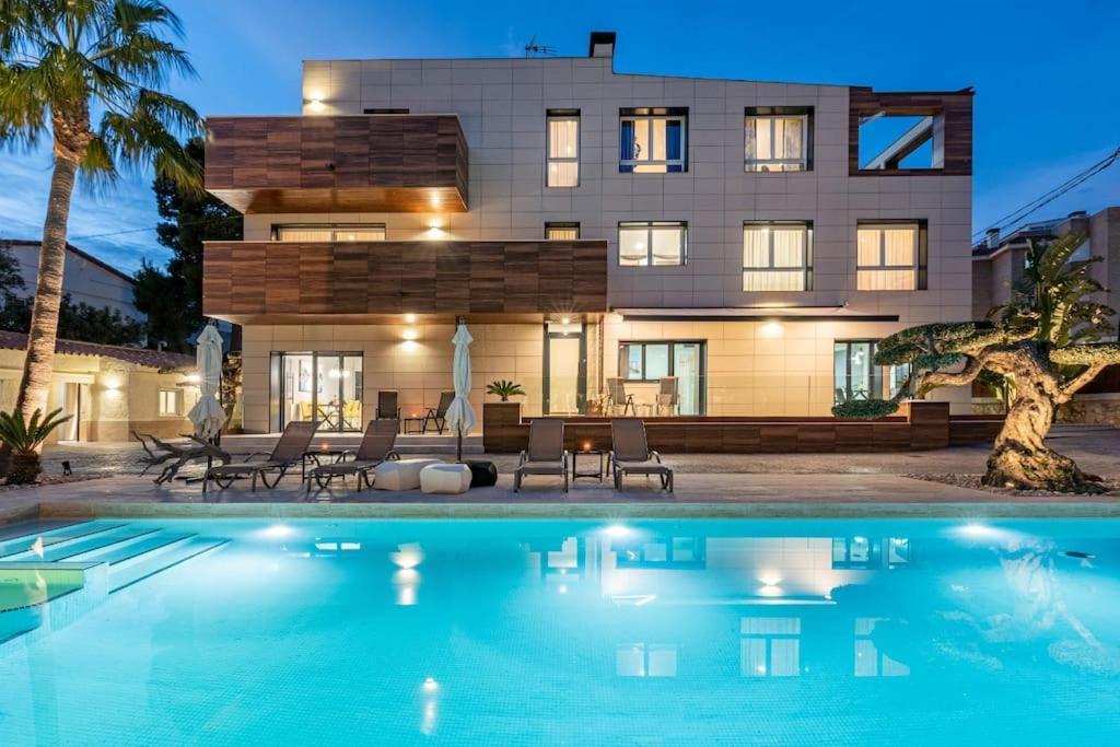 5 Stelle Piscina, Jacuzzi, Wifi - 2 Min Dal Mare Apartment Miami Playa ภายนอก รูปภาพ