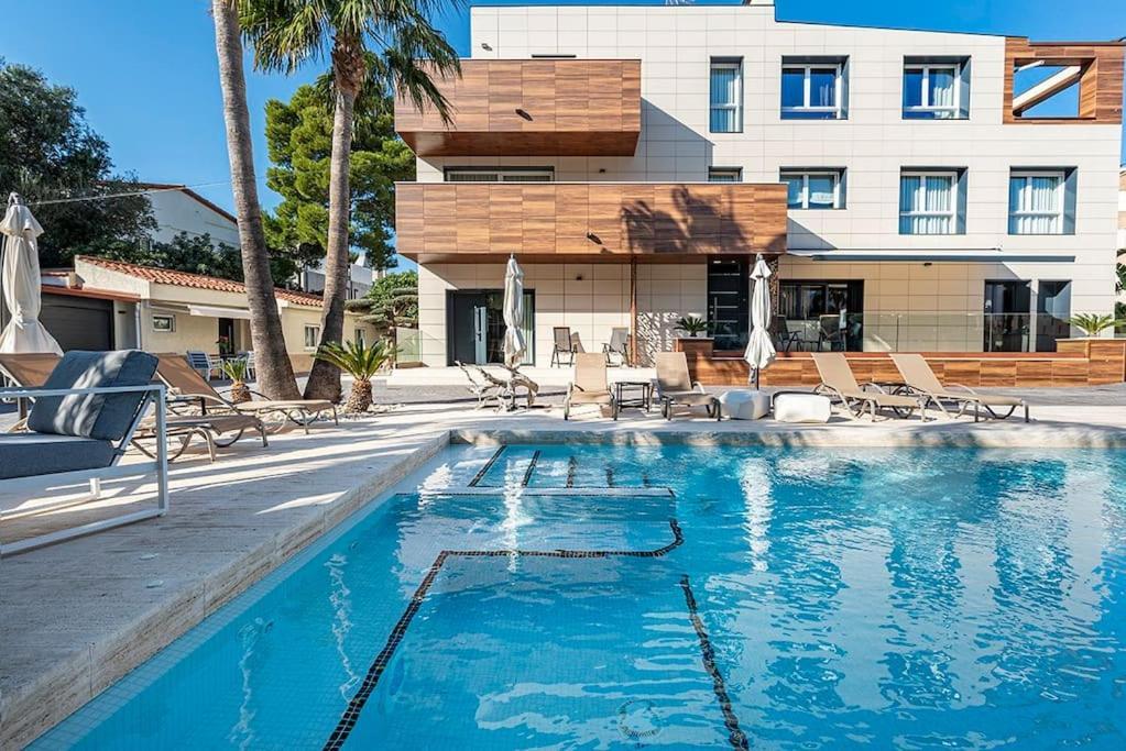 5 Stelle Piscina, Jacuzzi, Wifi - 2 Min Dal Mare Apartment Miami Playa ภายนอก รูปภาพ